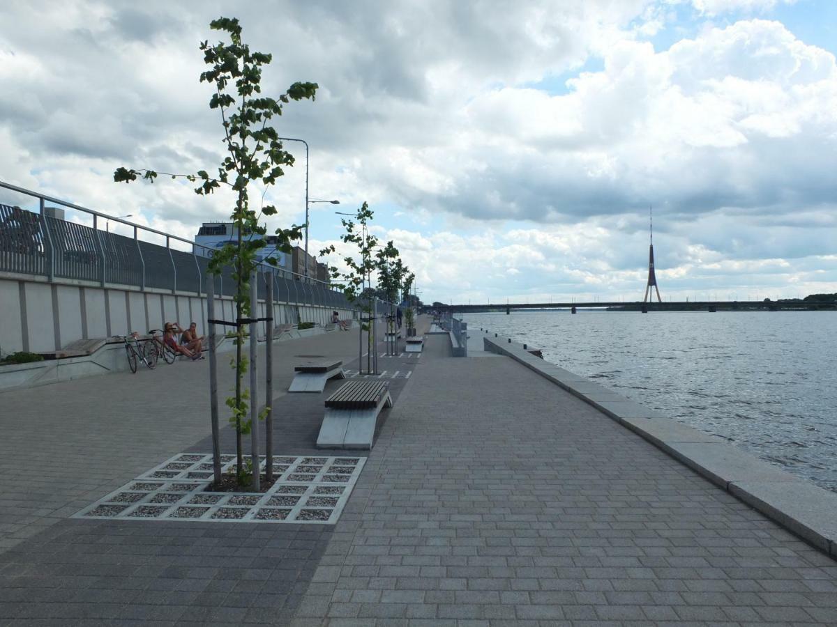 Riverside Promenade Apartment Riga Extérieur photo